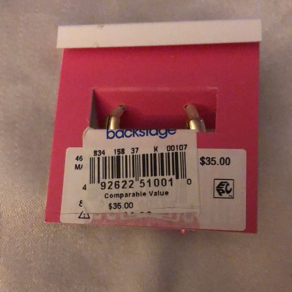 Betsey Johnson Gold Tone Huggie Hoop Earrings Mismatched Tulip Charm NWT - Picture 12 of 13